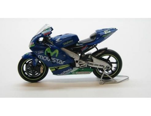 New Ray NY42257 HONDA S.GIBERNAU N.15 2005 1:12 Modellino